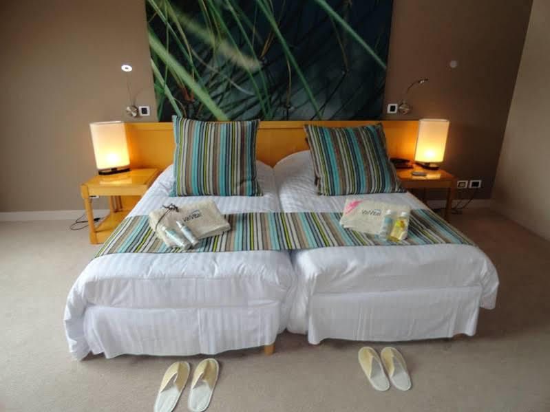 Logis Hotel Golf Le Domaine Du Val De Sorne Vernantois Eksteriør bilde