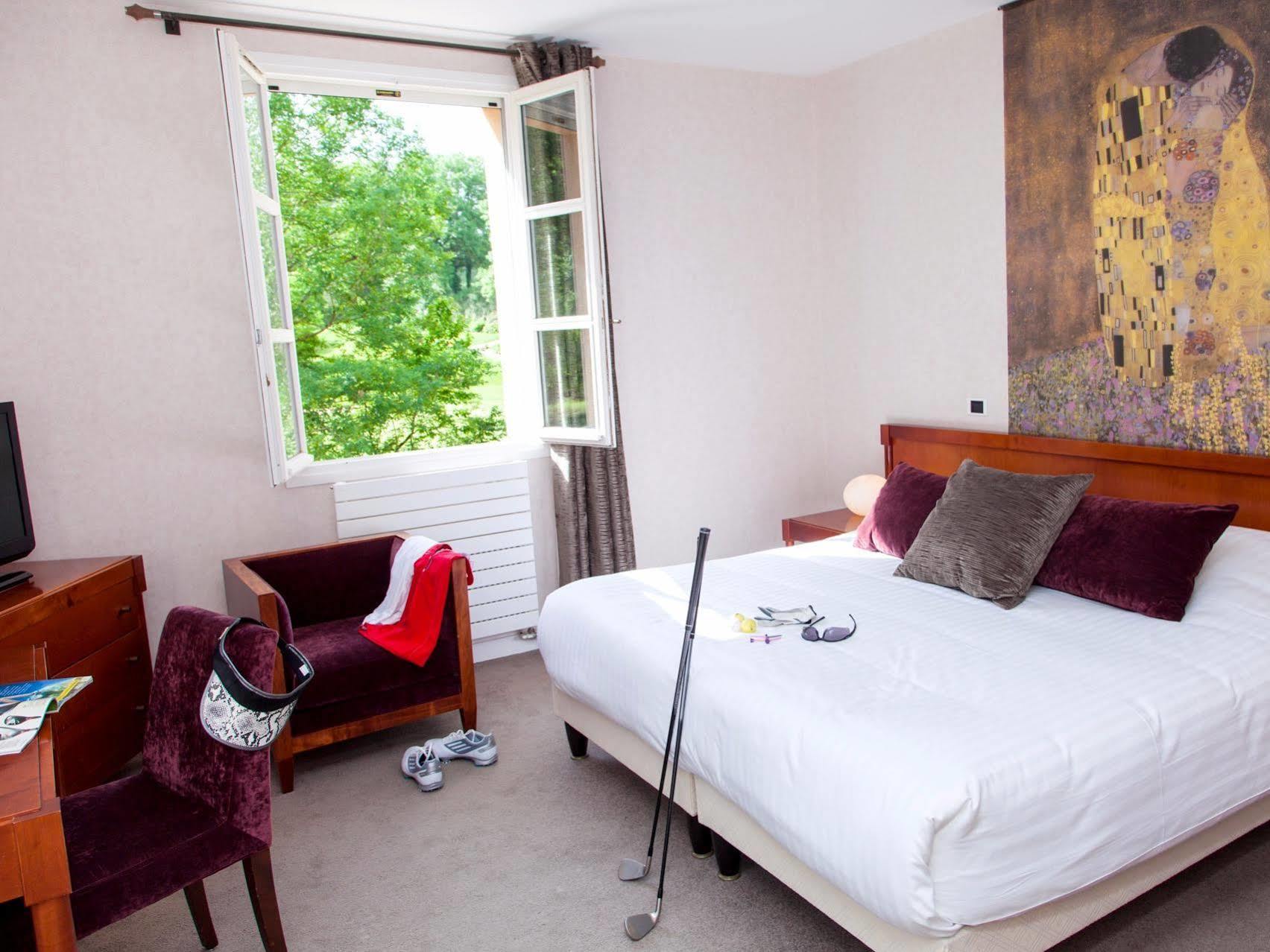 Logis Hotel Golf Le Domaine Du Val De Sorne Vernantois Eksteriør bilde
